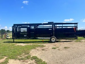 portable trailer for holding cattle, large and sturdy
